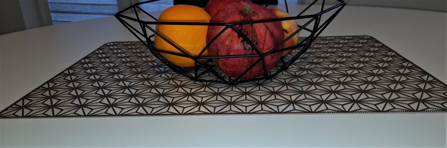 Dvipusis padėkliukas ant stalo stačiakampis